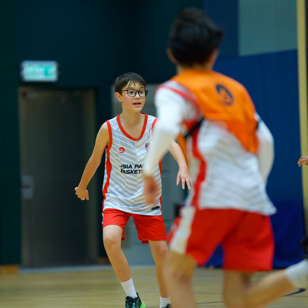 aps_kids-playing_baslet_ball