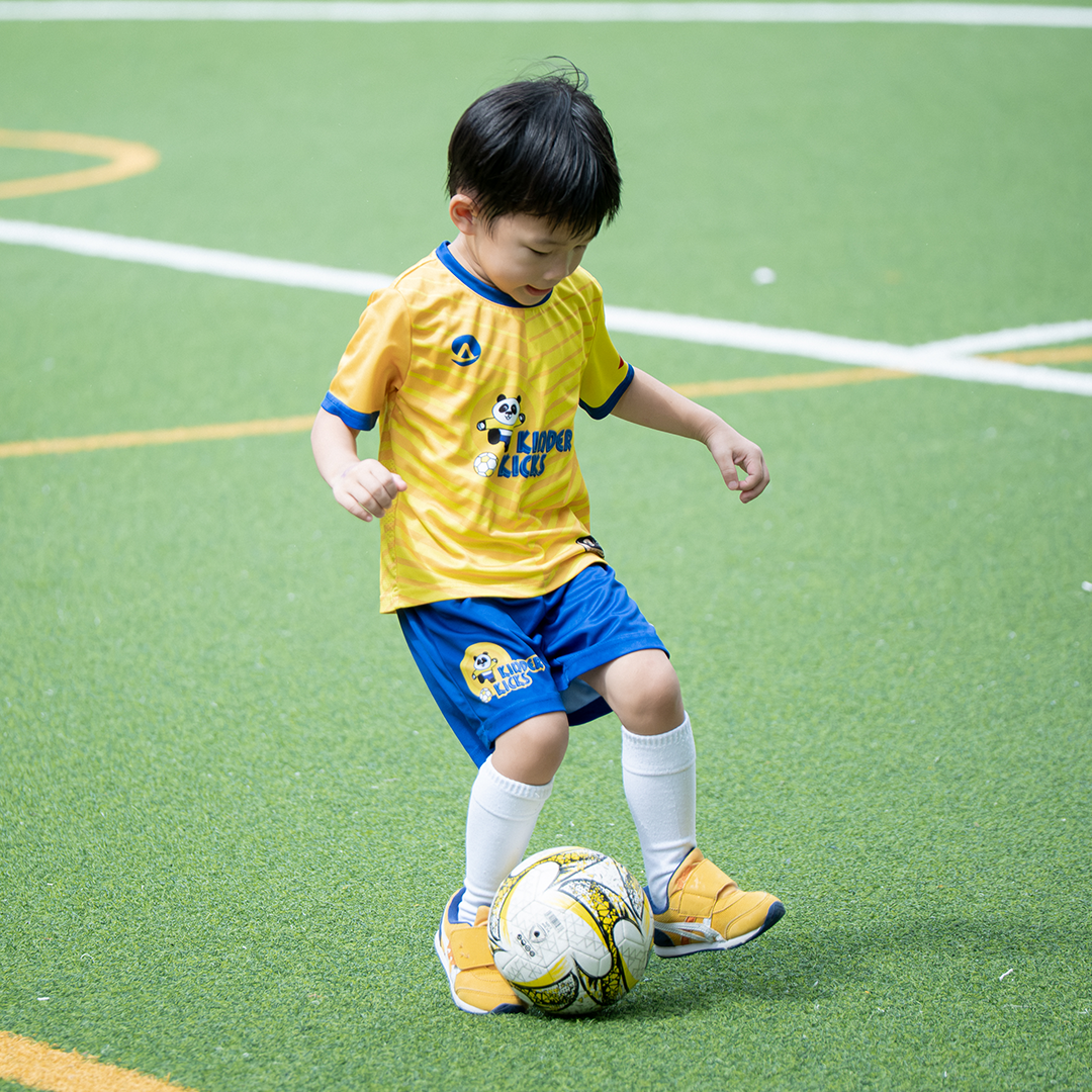 kinder_kicks3